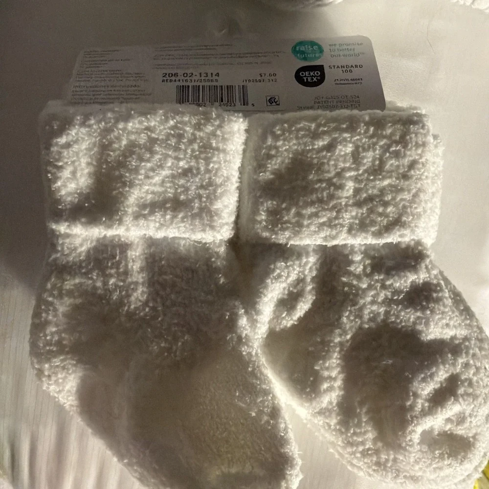 Carter's Just One You baby Chenille Socks in white 4-pack Size 3-12 months
